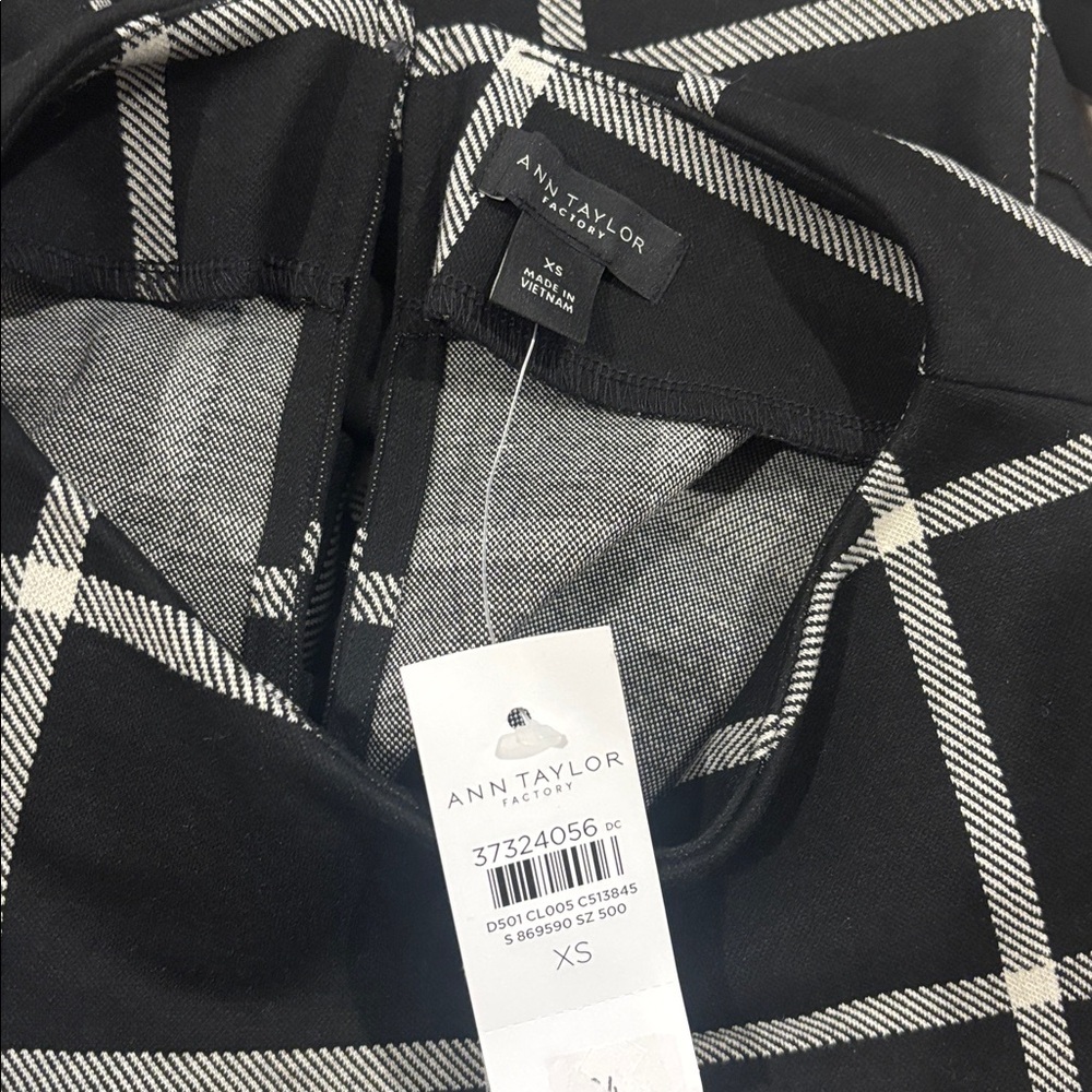 Ann Taylor factory black and white tie top size small nwt - Picture 5 of 6